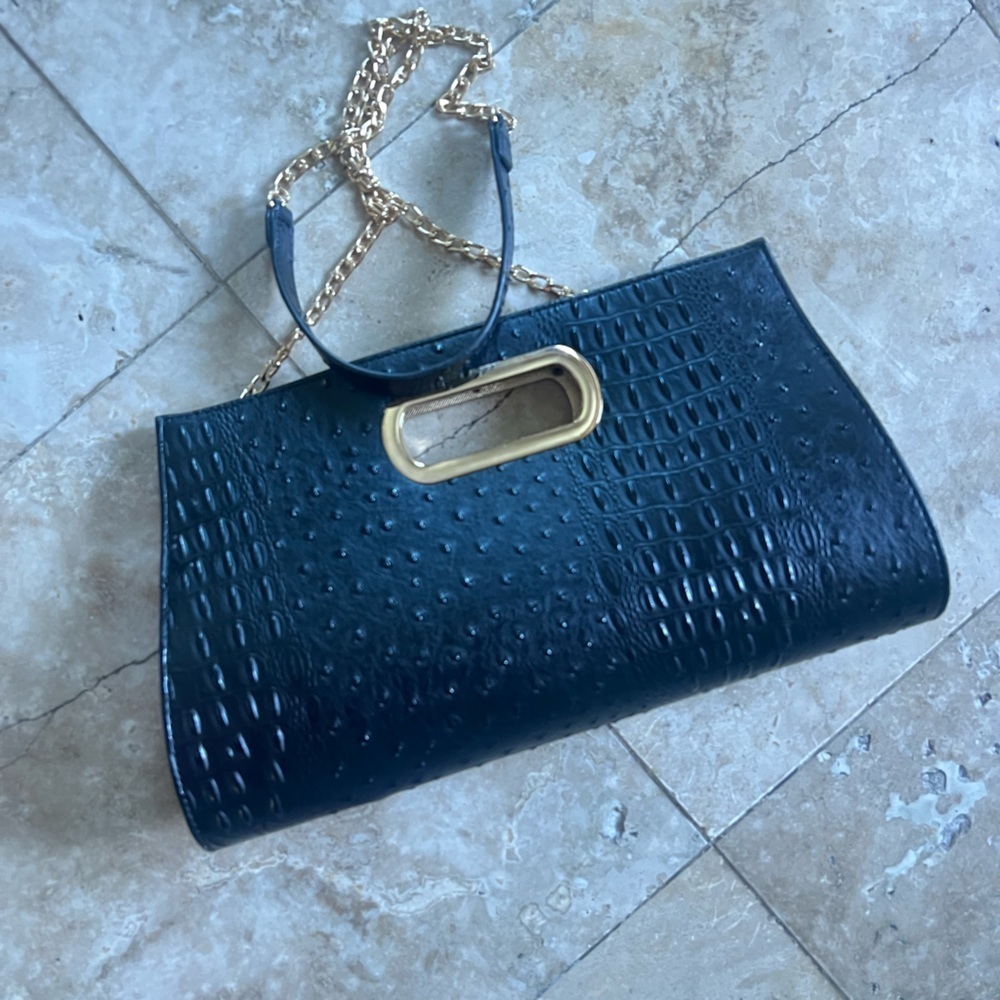 Ladies black clutch purse no brand name NWOT gold  accessories ostrich embossed - Picture 6 of 10